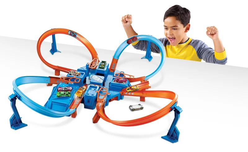 Hot Wheels Criss-Cross Crash Track Set DTN42